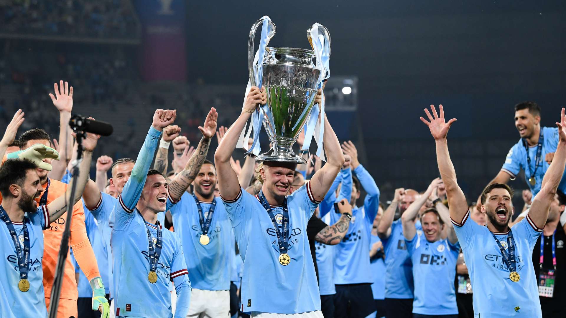 它更是对比 它更是对比